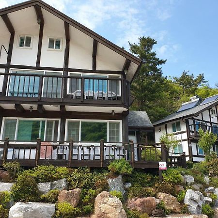 Tongyeong Yehyang Pension Exteriör bild