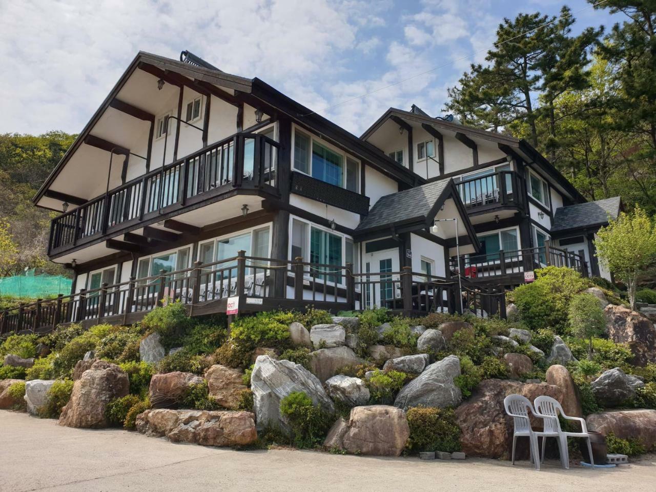 Tongyeong Yehyang Pension Exteriör bild